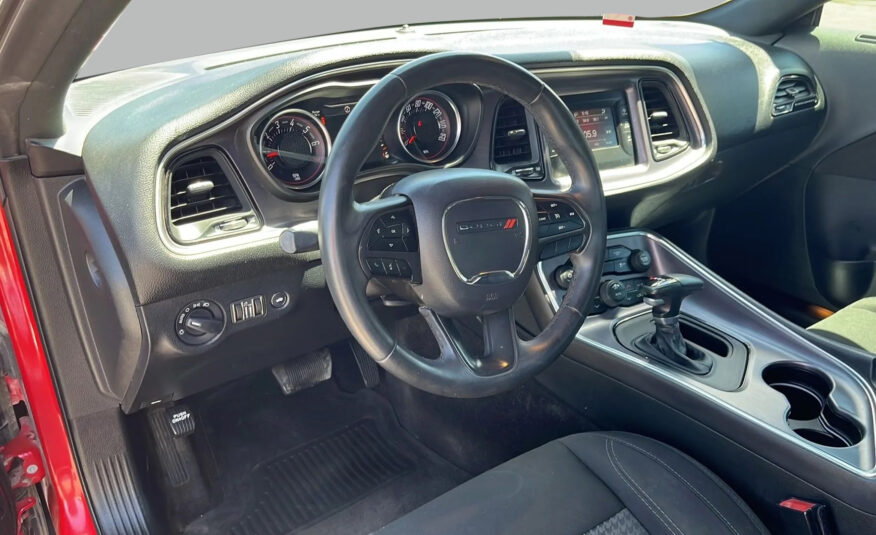 2017 Dodge Challenger/SXT